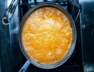 Cách nấu đường nâu đổ bánh flan